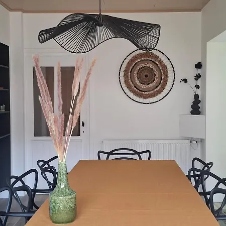 De La Blanche Ferme Pres De Pairi Daiza *